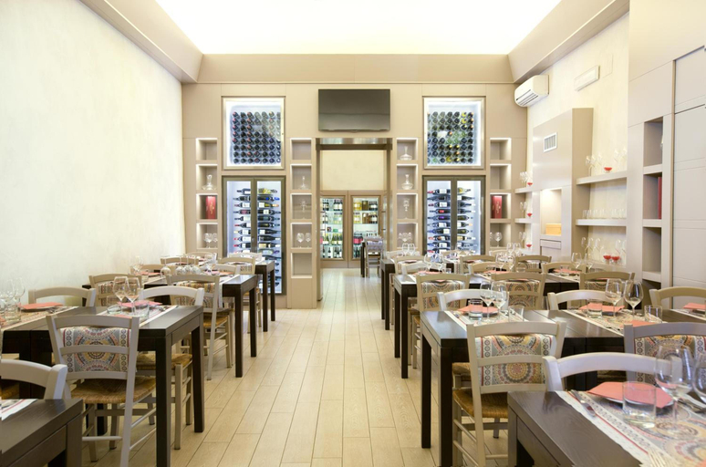 Food & Drinks 4, Albergo Dei Leoni, Rome