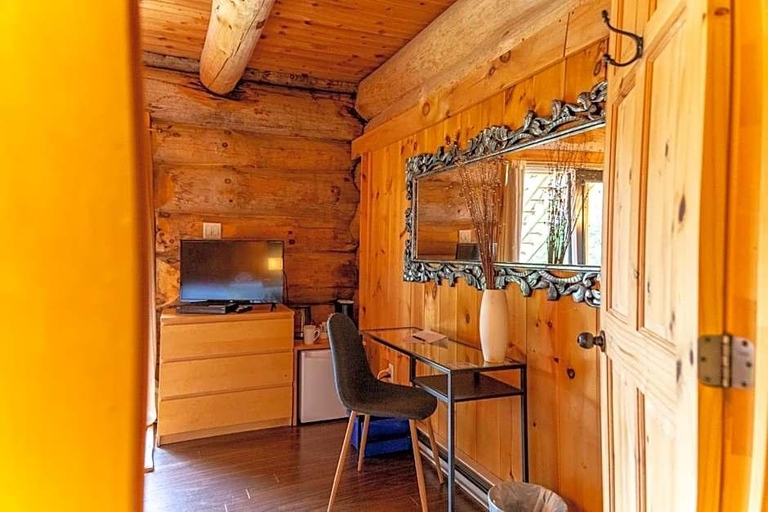 Room 1, Auberge Couleurs De France, Papineau