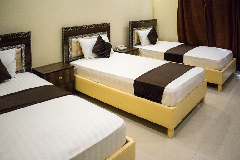 Bedroom 4, Hotel Days Inn Two, Lahore