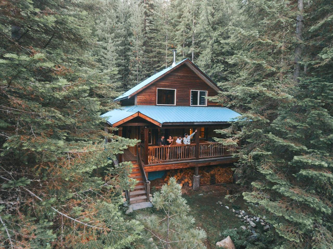 Exterior & Views 2, Logden Lodge, Central Kootenay