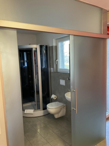 Bathroom 3, Hotel Liberty Self Check-in, Bellinzona
