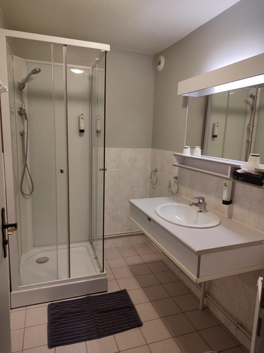 Bathroom, Auberge de la Poirie, Vosges
