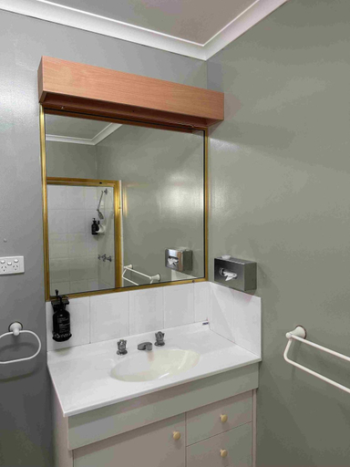Bathroom 4, Murgon Motor Inn, Murgon