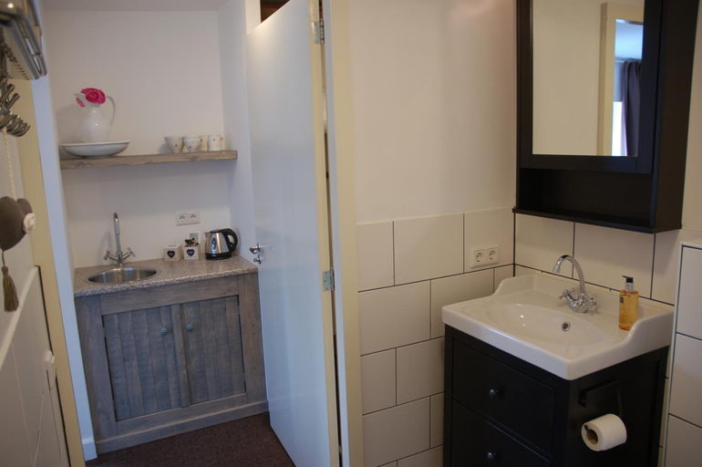 Bathroom 3, Klooster Nieuwkerk Goirle, Goirle