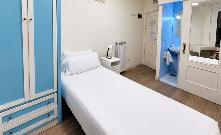 Bedroom 3, Guest House Exito en Madrid, Madrid