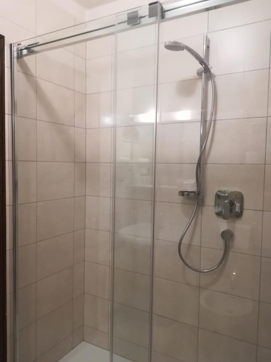Bathroom 4, Hotel Brandl, Bolzano