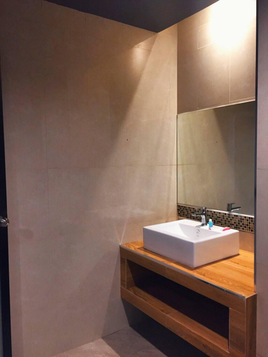 Bathroom 4, Melodi Hotel Dannok, Sadao