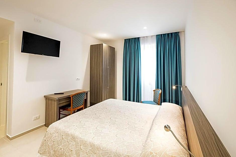 Bedroom 3, Hotel Nuova Grottella, Lecce