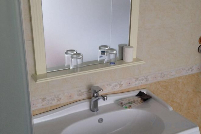 Bathroom 3, Youyou Courtyard, Chengdu