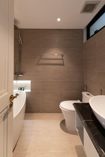 Bathroom 4, Louis Mo Apartment, Da Nang