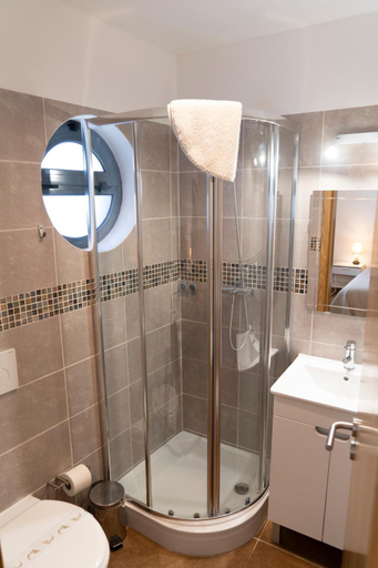 Bathroom 3, Oceanoasis, Olhão