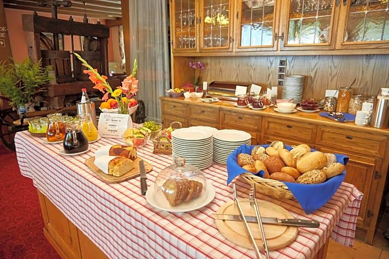 Food & Drinks 5, Hotel Gasthof Die Post Brennerei Frankenhv He, Ansbach