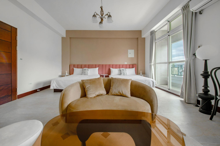 Room 3, H Knock Knock Style Inn, Taitung