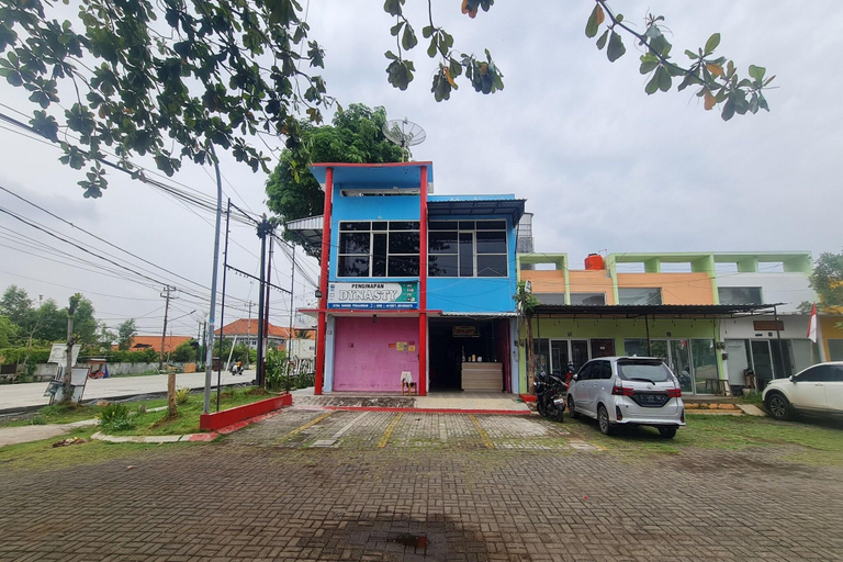 General view 3, Capital O 93361 Dynasty Inn Syariah, Pekalongan