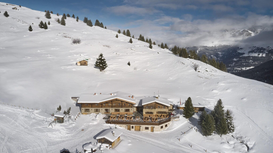 Exterior & Views, Berghuus Radons Gastro AG, Albula