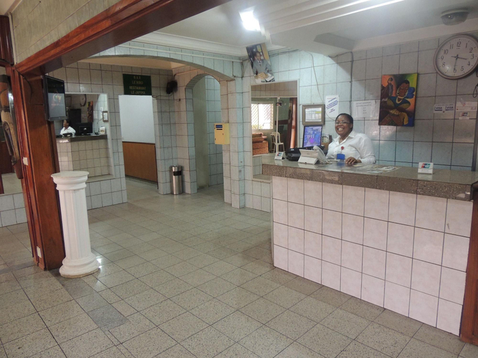 Public Area, Saffana Ha Tel, Wouri