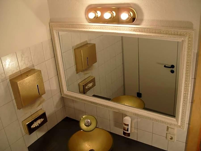 Bathroom 3, Hotel Haufe, Spree-Neiße