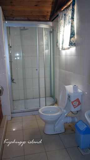 Room 5, Lake Bunyonyi Eco Resort, Ndorwa