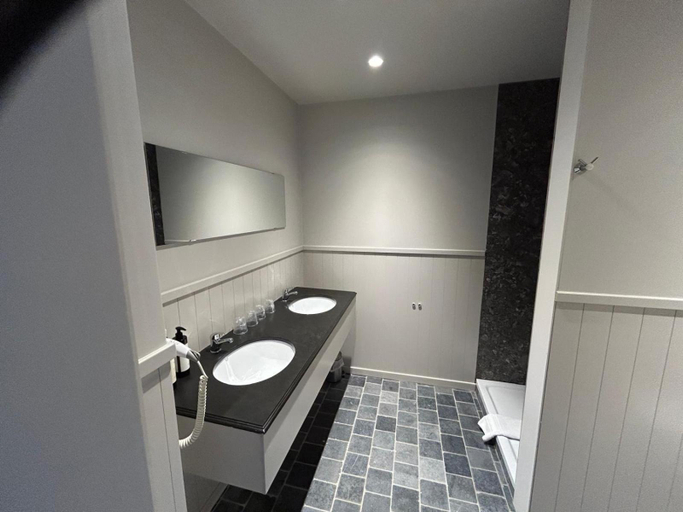 Bathroom 3, Kapelhoeve, West-Vlaanderen