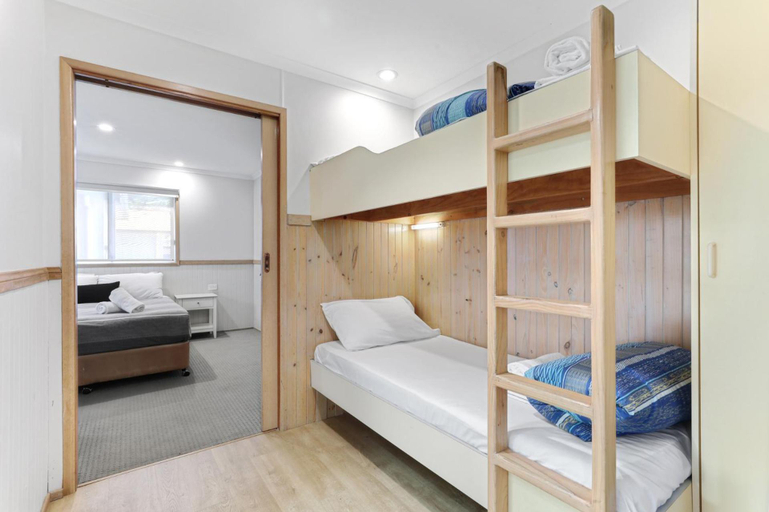 Bedroom 5, Kendalls Beach Holiday Park, Kiama