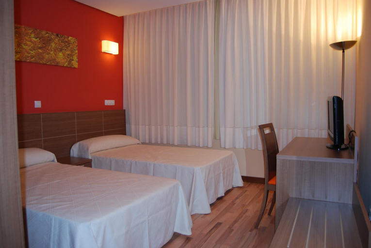 Bedroom 3, Hotel Area De Servicio Los Chopos, Palencia