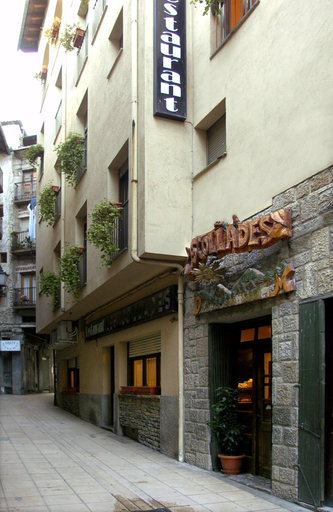 Exterior & Views 2, Hostal Les Collades, Lleida