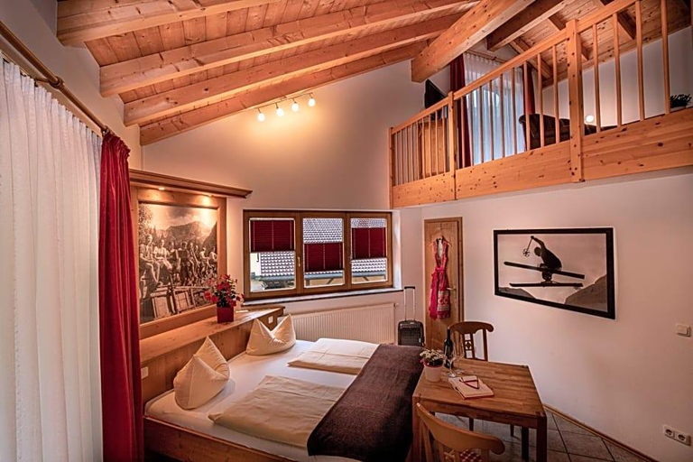 Bedroom 3, Hotel Gasthof Im Wiesengrund, Oberallgäu