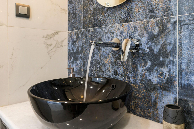Bathroom 5, Alexia Seaview Apartments, Crete