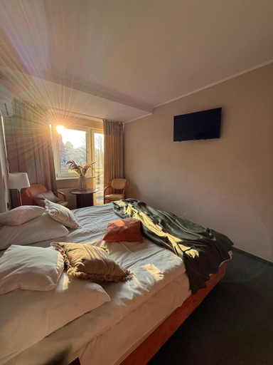 Bedroom 3, Hotel Kopernik, Braniewo