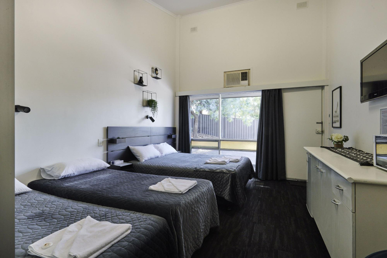General view 2, Blue Gums Hotel, Adelaide
