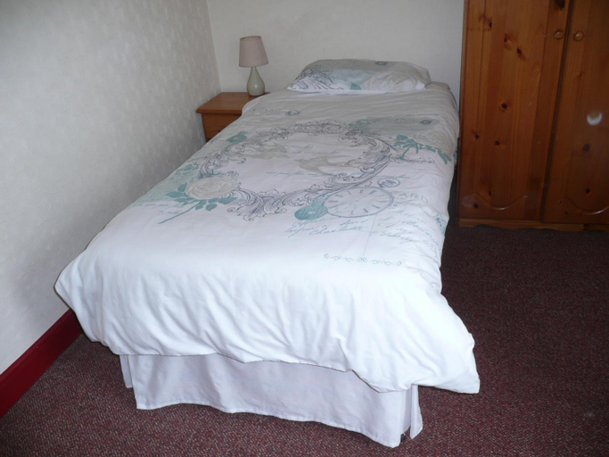 Bedroom 2, Beijing Dragon Hotel, Lincolnshire