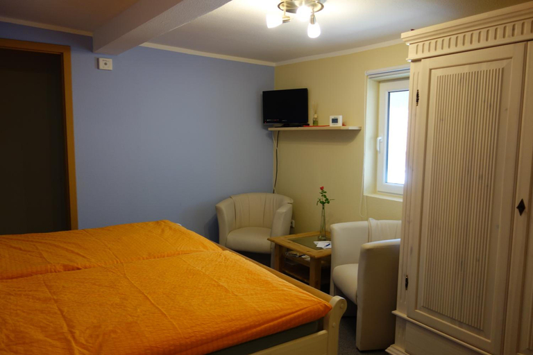 Bedroom 2, Zehnthof, Schweinfurt