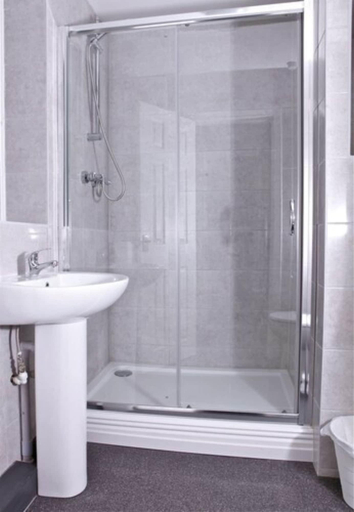 Bathroom 4, Maritime Apartments, Cumbria