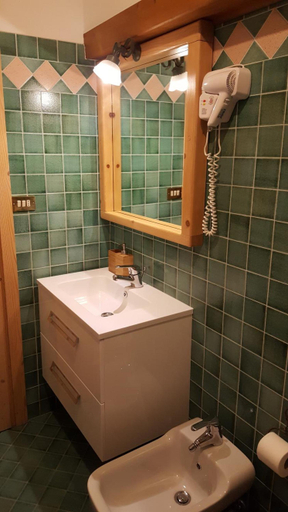 Bathroom 4, Hotel Villa Gaia, Belluno