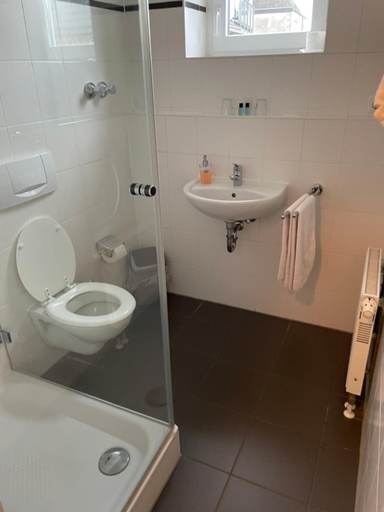 Bathroom 5, Hotel Garni Merkenich, Köln
