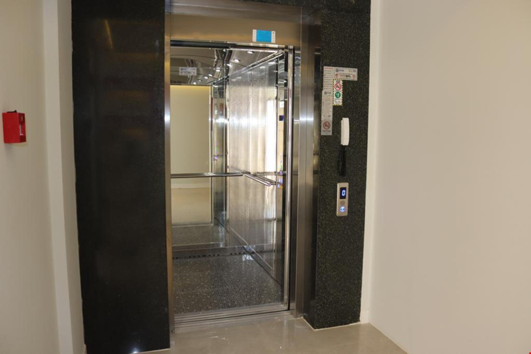 Public Area 3, Li̇lyum Hotel, Merkez