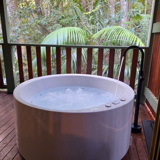 Room 5, Treetops Accommodation Montville, Maroochy