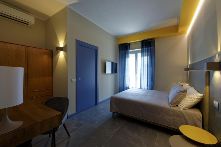 Bedroom 4, Green Ribbon, Milano