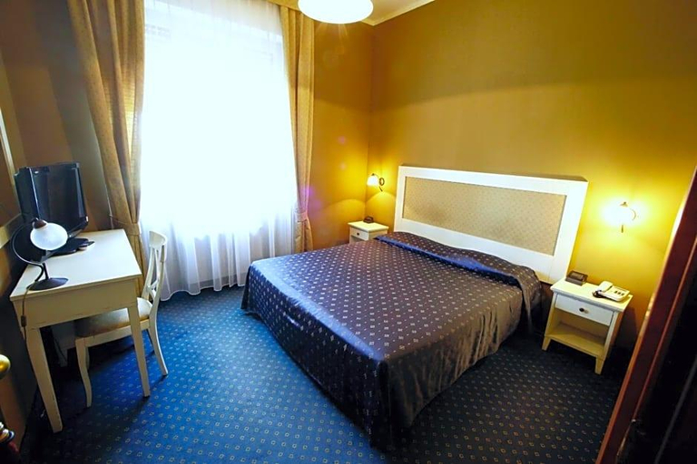 Bedroom 4, Hotel De La Ville, Pavia