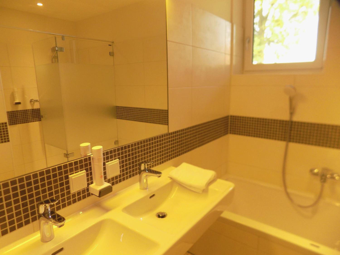 Bathroom 1, Mostlandhof, Scheibbs