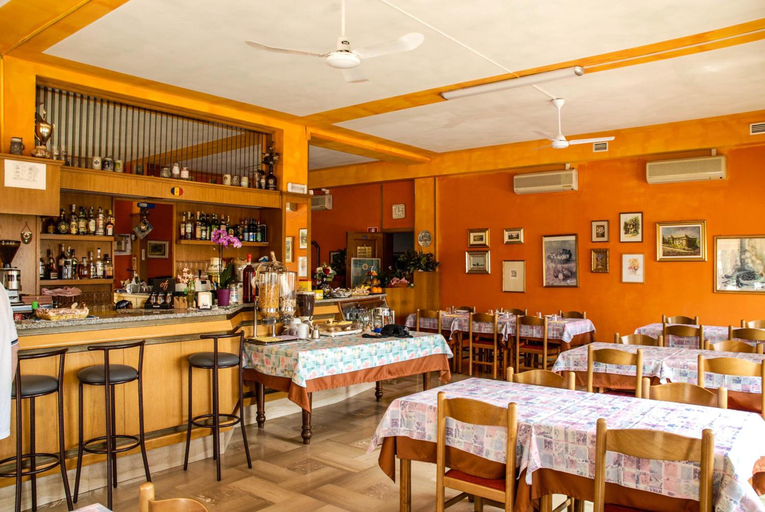 Food & Drinks 5, Hotel Du Lac, Brescia