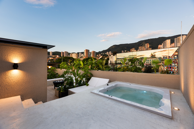 Sport & Beauty 2, Nakúa Stay & Work, Medellín