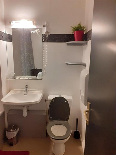 Bathroom 4, Hotel Restaurant La Cuis In, Nord