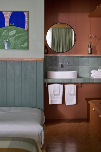 Bathroom 3, River Drive Motel, South Gippsland - Central