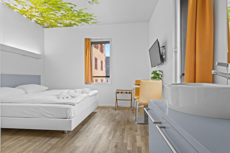 Bedroom 1, Hôtel De La Poste Sierre, Sierre