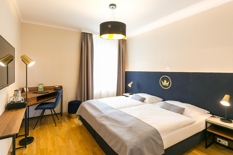 Bedroom 3, Stadthotel Zur Goldenen Krone, Weiz