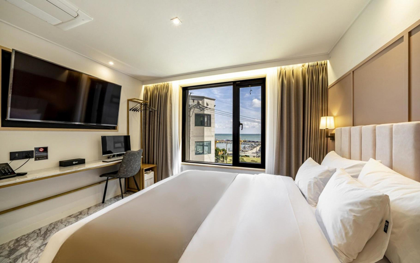 Bedroom 2, Busan Songjeong Brooks Hotel, Haeundae