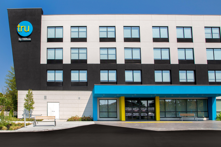 Exterior & Views 2, Tru By Hilton Gananoque, On, Leeds and Grenville