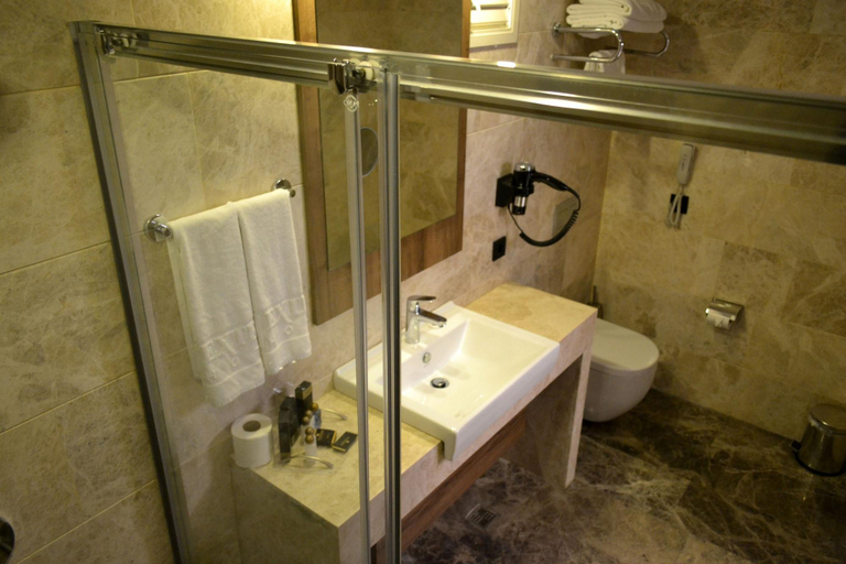 Bathroom 5, Engin Otel, Gaziemir