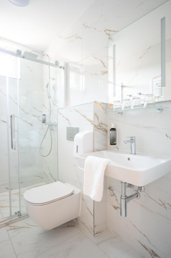 Bathroom 3, Kikelet Club Hotel, Miskolci